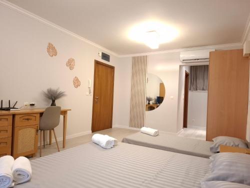 Studio Sea Breeze Veranda in Santa Marina