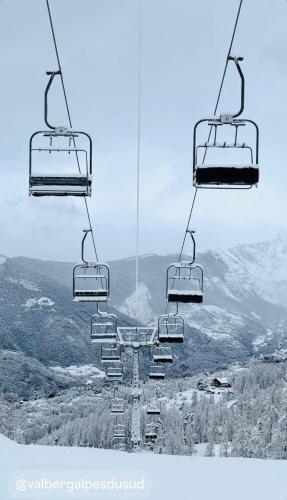Studio lumineux avec vue et accès sur les pistes ! Coup de coeur semasa musim sejuk