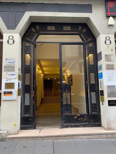 Superbe Studio Avec Mezzanine au centre de Paris