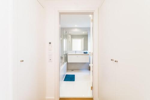 Family Villa 3 Bedrooms private rooftop with Pool