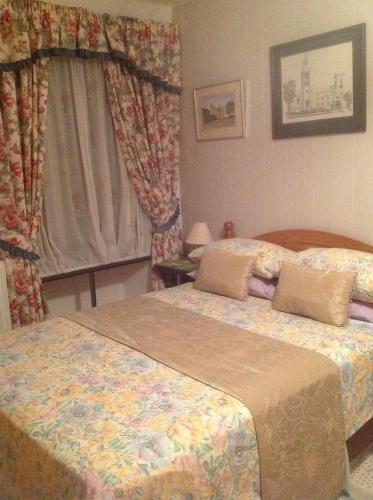 Photo de la galerie de l'établissement Chez Mai - a private room in a rural country home, à Auriac-Lagast