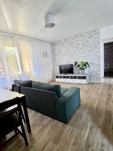 Photo de la galerie de l'établissement Appartement rez de chaussée avec parking privé, à Orléans