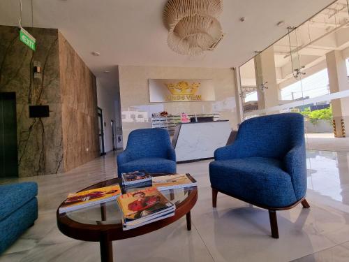 Χώρος καθιστικού στο Kingsview Residencies Luxury Apartment