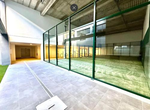 Gallery image of Estudios Homer y Disney con piscina climatizada, piscina exterior,gimnasio, coworking, padel,Netflix y wifi gratis in San Sebastián de los Reyes