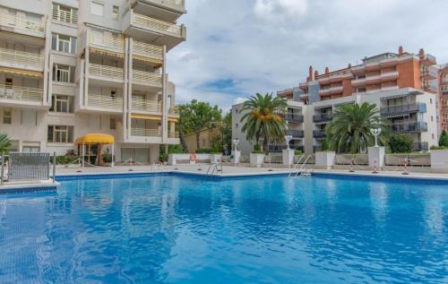apartamento varias piscinas salida directa a la playa