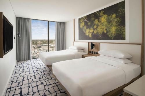 Postel nebo postele na pokoji v ubytování Courtyard by Marriott Perth Murdoch