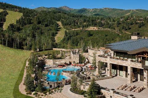 Bazén v ubytování St. Regis Deer Valley nebo v jeho okolí