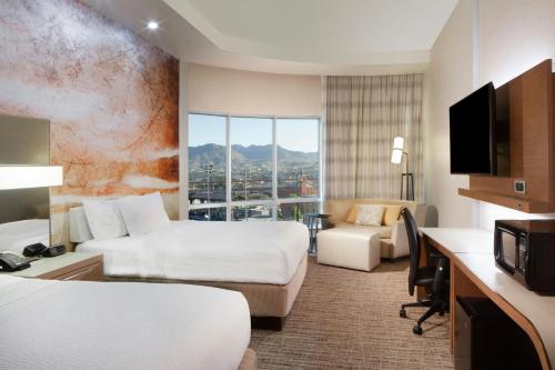 Katil atau katil-katil dalam bilik di Courtyard By Marriott El Paso Downtown/Convention Center