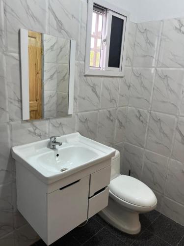 Jummaneh Studio Apartment 욕실