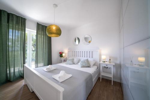 Katil atau katil-katil dalam bilik di Family friendly house with a swimming pool Sumartin, Brac - 23765