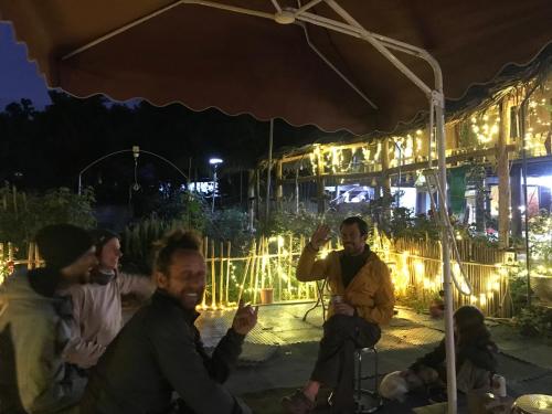 Επισκέπτες που μένουν στο Bee Lucky Homestay