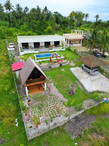 Un jardín fuera de Sondela Cabin Lambug 1BR HuT