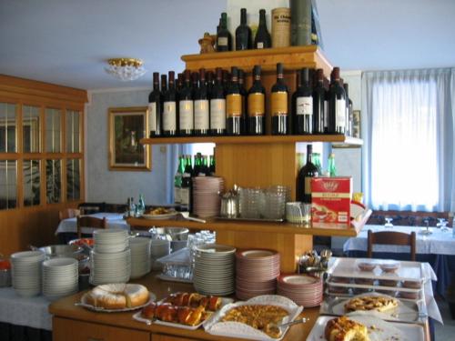 Gallery image of Hotel Serena in Dimaro