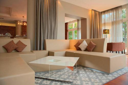Χώρος καθιστικού στο AC Hotel by Marriott Ambassadeur Antibes - Juan Les Pins