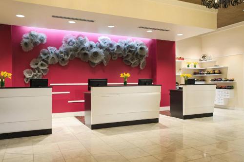 Renaissance Pittsburgh Hotel Image