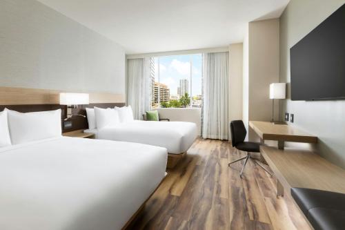 Postel nebo postele na pokoji v ubytování AC Hotel by Marriott Honolulu
