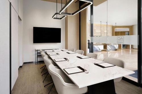 TV o dispositivi per l'intrattenimento presso AC Hotel by Marriott Seoul Gangnam