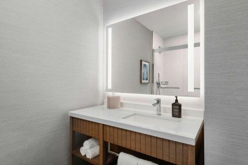 Salle de bains dans l'établissement Sheraton San Diego Resort
