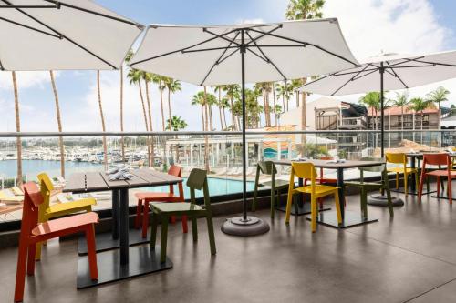 Restaurant ou autre lieu de restauration dans l'établissement Sheraton San Diego Resort