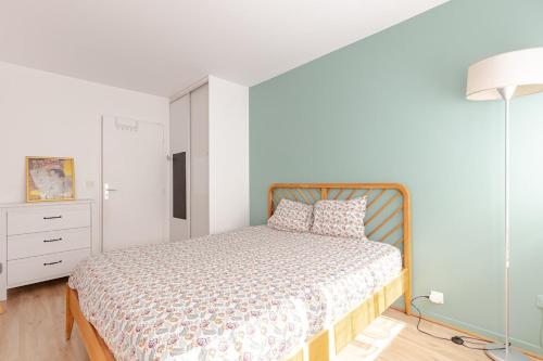 Photo de la galerie de l'établissement Super cozy duplex for Paris, with Metro and parking, à Asnières-sur-Seine