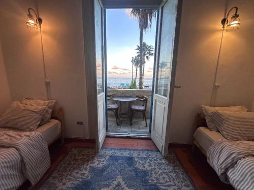 Alexandria private rooms, Only For Men 仅限男士