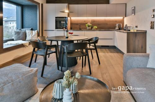 Kuchyň nebo kuchyňský kout v ubytování BergAlpine