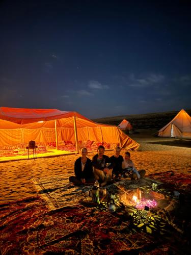 Ospiti di Desert Diamond Private Camp