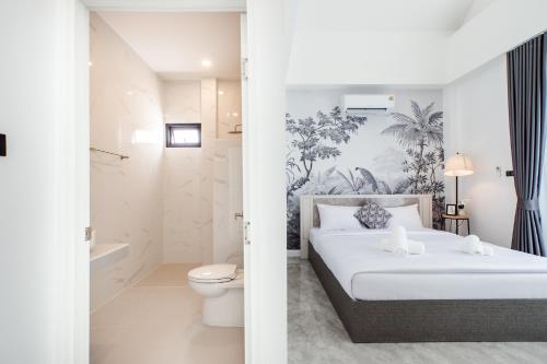 Koupelna v ubytování Happy Time Pool Villa HuaHin