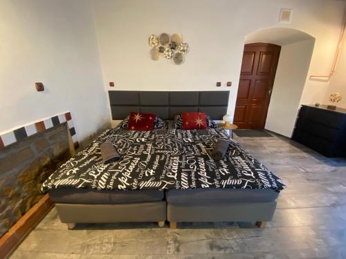 Posteľ alebo postele v izbe v ubytovaní Vila Lucia - Apartmán 2
