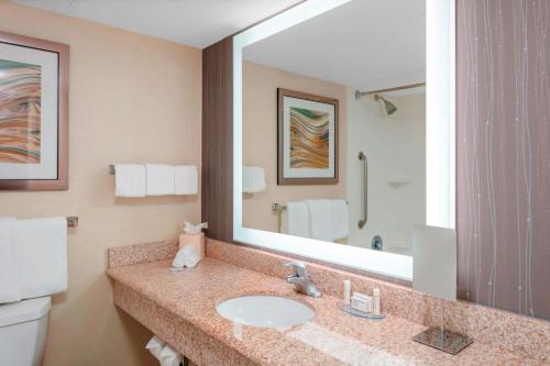 Koupelna v ubytování Courtyard by Marriott Killeen
