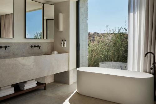 Bagno di Odera, Tinos, Autograph Collection