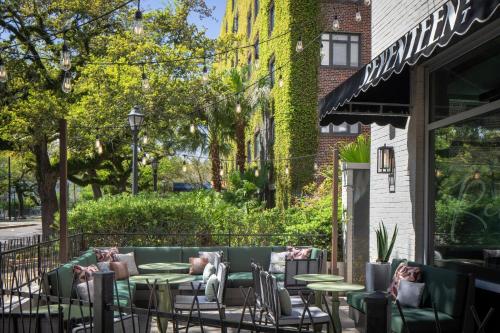 Κήπος έξω από το Hotel Tonnelle New Orleans, a Tribute Portfolio Hotel