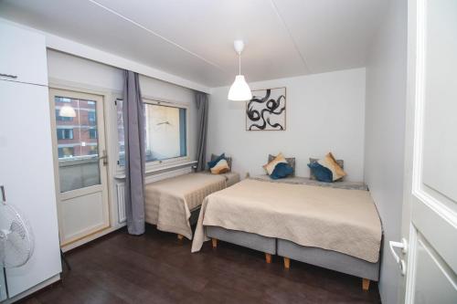 Foto Cozy apartment near Metro Station 2