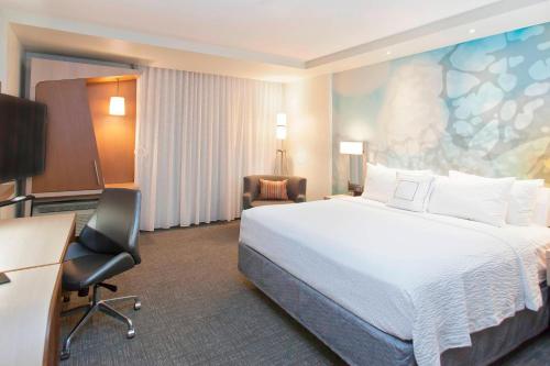 Courtyard by Marriott Houston City Place Image
