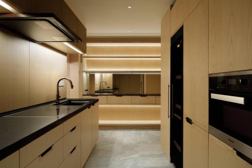 Una cocina o zona de cocina en The Ritz-Carlton, Nikko
