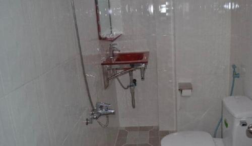 Ένα μπάνιο στο Thanh Duy Guest House