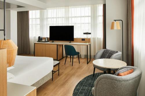 Μια τηλεόραση ή/και κέντρο ψυχαγωγίας στο Manchester Marriott Hotel Piccadilly