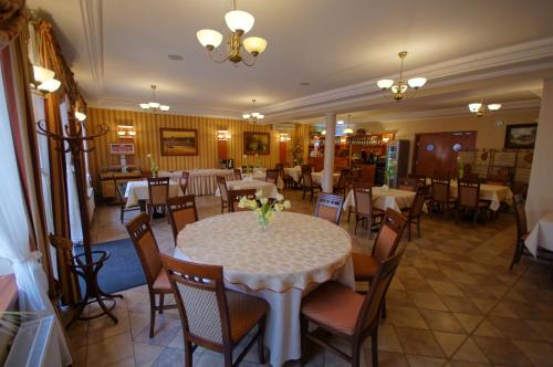 ห้องอาหารหรือที่รับประทานอาหารของ Rezydencja Spalska