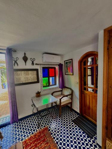 Μια τηλεόραση ή/και κέντρο ψυχαγωγίας στο Riad Tagore