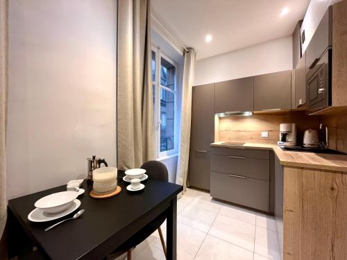 Superbe Grand Studio avec balcon Intra-Muros
