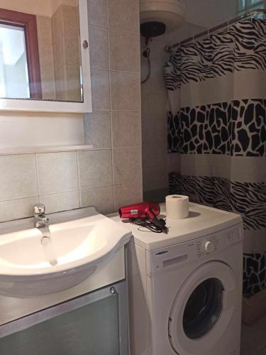 Ένα μπάνιο στο M&M Cozy Apartment 1