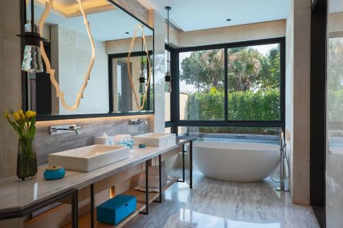 Posezení v ubytování Renaissance Xiamen Hotel