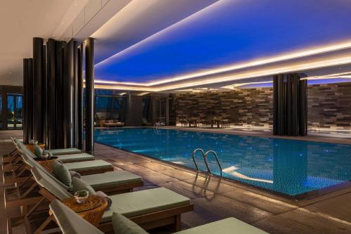 Bazén v ubytování Renaissance Xiamen Hotel nebo v jeho okolí