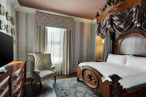 Le Pavillon New Orleans Image