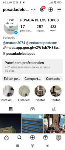 a screenshot of a cell phone with a picture of a building at Posada de los topos in Tandil