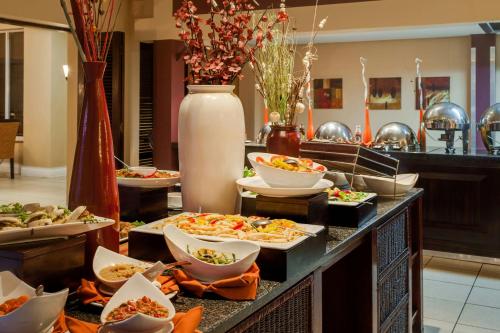 Makanan di atau berdekatan hotel