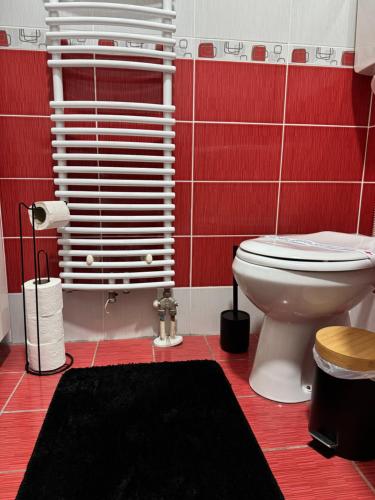 Un baño de Apartments TEMA