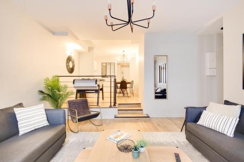 Explore Local Bakeries from a Boho Artist Loft