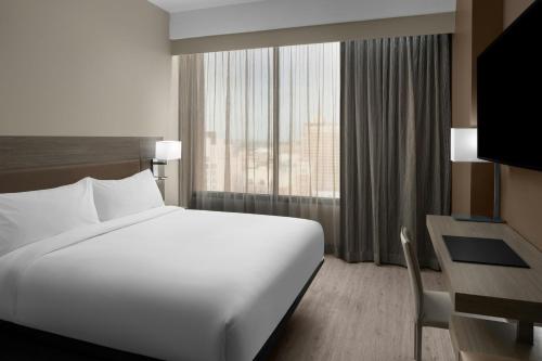 AC Hotel by Marriott San Antonio Riverwalk Image
