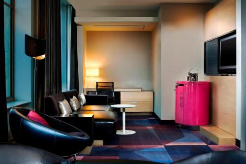 W Minneapolis - The Foshay Image